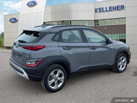 Ready for an adventure? This 2022 Hyundai Kona Preferred is your perfect companion. Boasting All-Whe... (image 4)