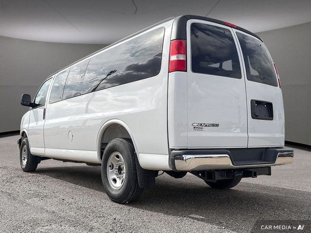 2025 Chevrolet Express Passenger LT | Backup Camera in Cars & Trucks in Saskatoon - Image 4