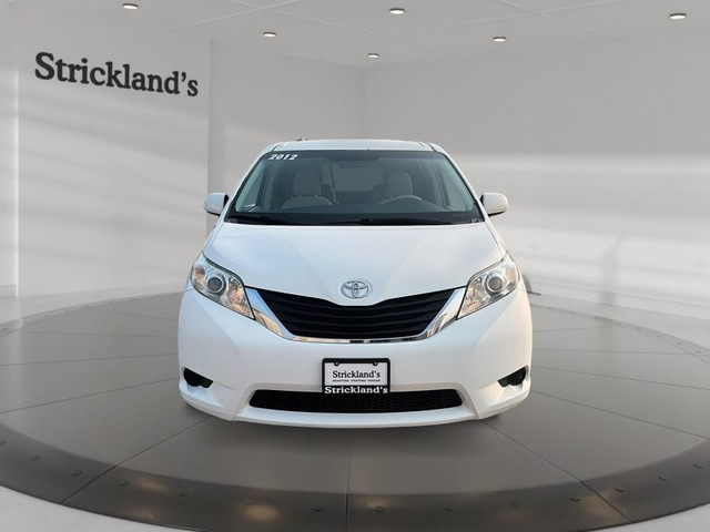 2012 TOYOTA SIENNA LE 3ROW in Cars & Trucks in Stratford - Image 3