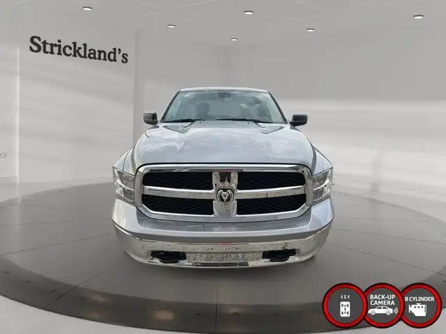 2023 RAM RAM 1500 CLASSIC CREW CAB 4X4 (DS) SLT CLASSIC CREW dans Autos et camions dans Stratford - Image 4