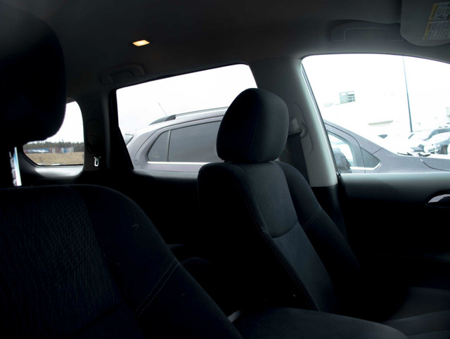2015 Nissan Pathfinder SV in Cars & Trucks in St. John's - Image 3