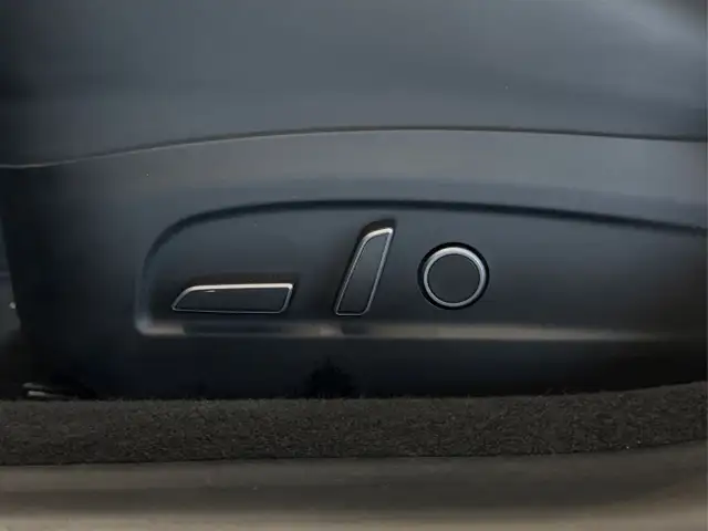 Tesla Model 3 2024 in Cars & Trucks in Markham / York Region - Image 25