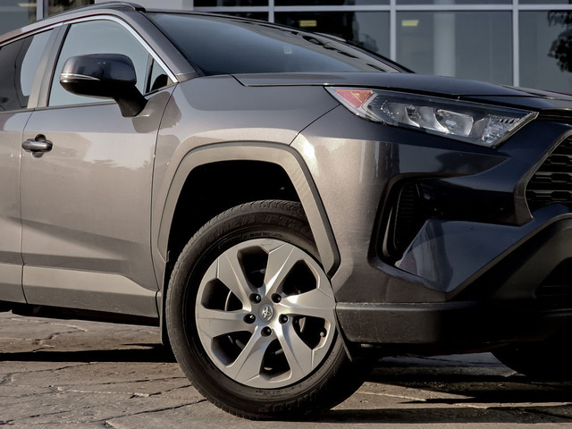 2020 Toyota RAV4 LE AWD in Cars & Trucks in City of Toronto - Image 3