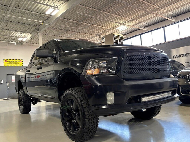 2019 Ram 1500 Classic Express|V8HEMI|4X4|CREWCAB|LIFTED|TONNEAUC in Cars & Trucks in City of Toronto - Image 2