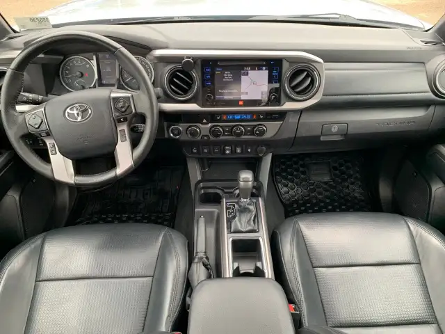 2018 Toyota Tacoma dans Autos et camions dans Medicine Hat - Image 16