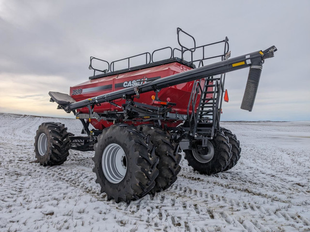 2013 Case IH Precision Air 580 Bushel Air Cart 3580 in Farming Equipment in Regina - Image 3