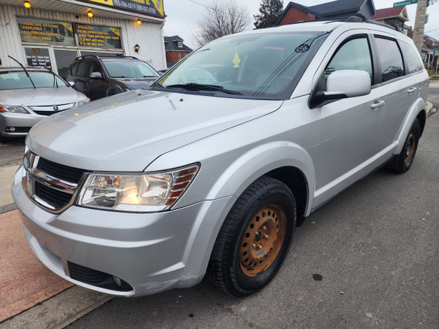 2009 Dodge Journey in Cars & Trucks in Hamilton - Image 3