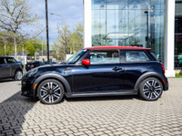 No Accidents, Single Owner Vehicle. Premier+ Line 2.0, Black Roof & Mirror Caps, and Electric Front... (image 2)