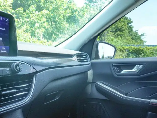 2022 Ford Escape SEL- Pano Roof - Heated Seats - AWD in Cars & Trucks in Barrie - Image 22