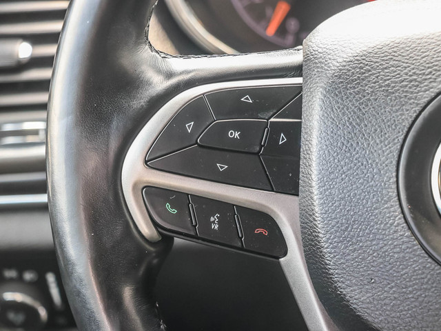 2020 Jeep Grand Cherokee Limited Limited | 4WD | Sunroof | Le... in Cars & Trucks in London - Image 4
