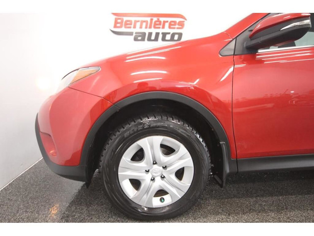 2015 Toyota RAV4 AWD in Cars & Trucks in Lévis - Image 4