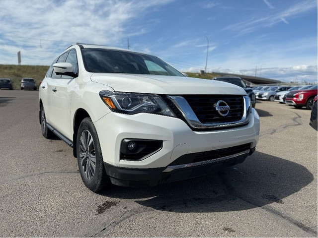 2019 Nissan Pathfinder in Cars & Trucks in Calgary - Image 3