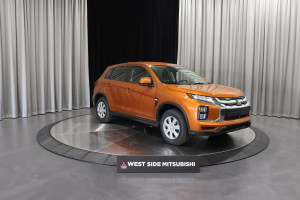 2025 Mitsubishi RVR ES