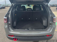 Previous Daily Rental: TU-TONE PAINT GROUP, RUBY RED/BLACK, PREMIUM CLOTH/LEATHER TRIM BUCKET SEATS,... (image 9)