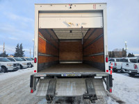 2022 Isuzu NRR NU4 176", 20ft Cube, 5.2L V8 Diesel, Maxon undermount Lift DRIVING FORCE is committed... (image 4)
