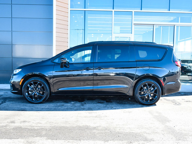  2023 Chrysler Pacifica Touring-L | Demo | Safety Sphere | Camer in Cars & Trucks in Calgary - Image 3