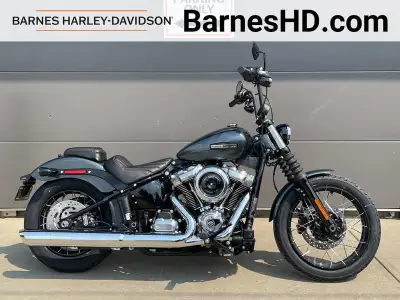 Base MSRP: $22,099 Standard Options Included: ABS Security System Laced Wheels Chrome Trim RDRS Barn...