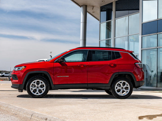 2025 Jeep Compass North in Cars & Trucks in Barrie - Image 4
