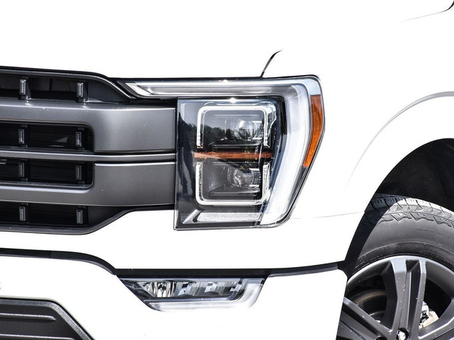 2023 Ford F-150 Lariat Bright White and a Moonroof to let the Su in Cars & Trucks in Kawartha Lakes - Image 2