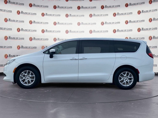 2021 Chrysler Grand Caravan SXT 2WD in Cars & Trucks in Calgary - Image 2