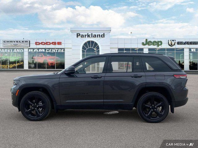 2024 Jeep Grand Cherokee Altitude 4x4 Sunroof Nav Capable in Cars & Trucks in St. Albert - Image 2