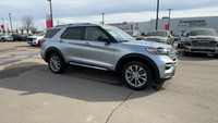 This Ford Explorer is equipped with: Leather-Trimmed Seats, Heated front seats, Heated steering whee... (image 6)
