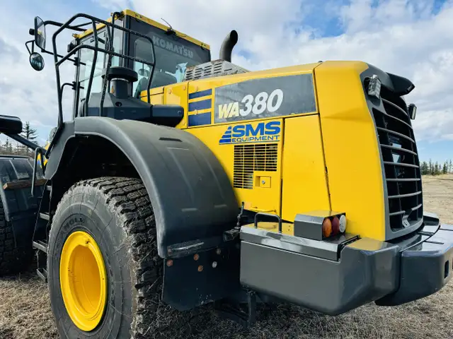 2016 Komatsu WA380-7 LOADER dans Équipement lourd dans Calgary - Image 12