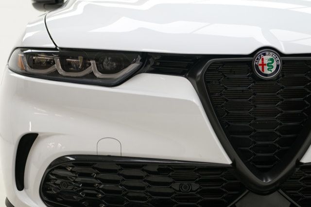 2024 Alfa Romeo Tonale Sprint | Hybrid | Sunroof | Heated Seats in Cars & Trucks in Winnipeg - Image 3