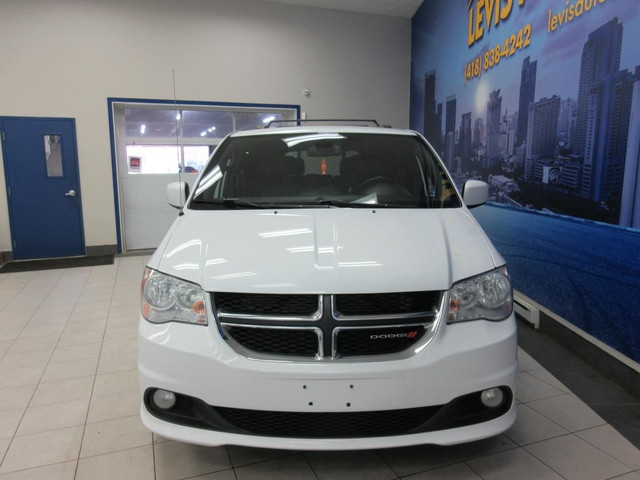 DODGE GRAND CARAVAN 2019 35e ANNIVERSAIRE JAMAIS ACCIDENTE STOW- in Cars & Trucks in Lévis - Image 4