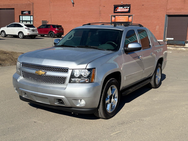 2013 Chevrolet Avalanche 4WD Crew Cab LTZ in Cars & Trucks in Mississauga / Peel Region