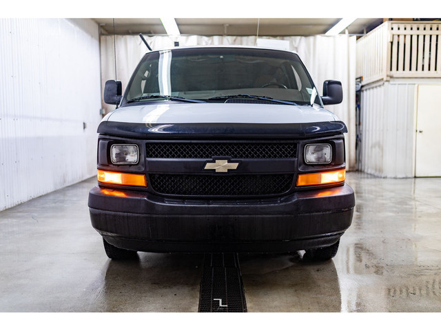 2008 Chevrolet Express 2500 2500 Extended Cargo Van Diesel in Cars & Trucks in Grande Prairie - Image 4