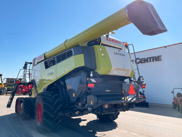 2022 CLAAS Lexion 8700TT in Farming Equipment in Edmonton - Image 4