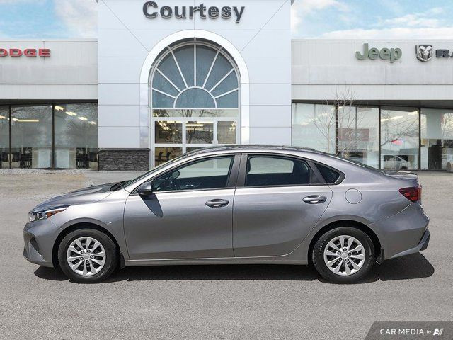 2023 Kia Forte LX | No Reported Accidents | Hetaed Front Seats in Cars & Trucks in Calgary - Image 3
