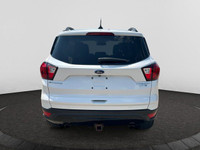 Get the NEW look for the USED price! This 4WD Ford Escape is White in color and is equipped with an... (image 3)
