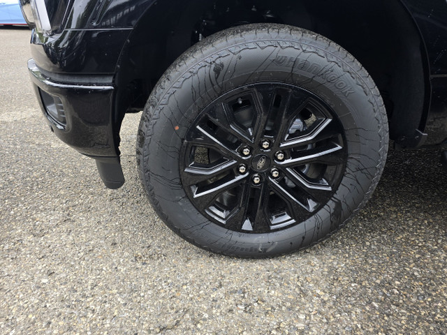 2025 Ford F-150 LARIAT | BLACK APP PKG | TOW PKG | FX4 PKG | BLI in Cars & Trucks in Calgary - Image 4