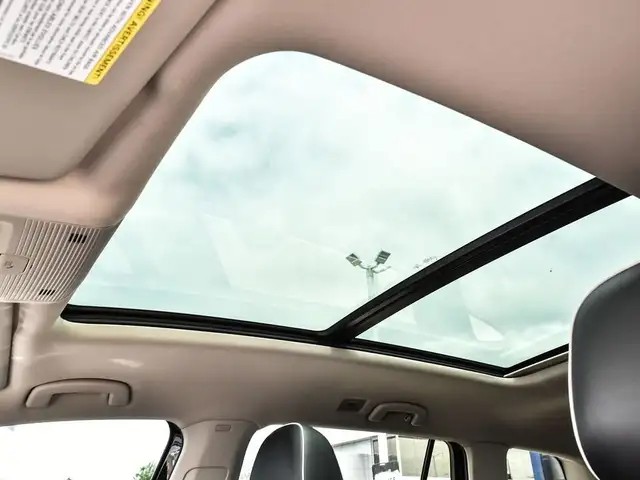 2024 Volkswagen Atlas 2.0 TSI Execline One Owner, No Accident... in Cars & Trucks in Oakville / Halton Region - Image 14