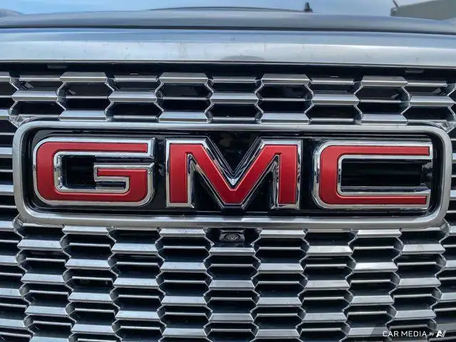 2023 GMC Yukon XL Denali 4x4 DIESEL Sunroof Nav Power Boards in Cars & Trucks in St. Albert - Image 13