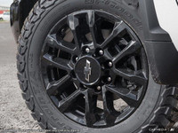 This Chevrolet Silverado 2500HD delivers a sturdy engine powering this Automatic transmission. * Thi... (image 7)
