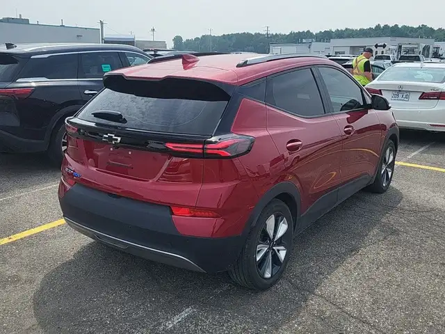 2023 Chevrolet BOLT EUV 2LT EDITION GRANDE EXPEDITION SIEGE EN C in Cars & Trucks in City of Montréal - Image 8
