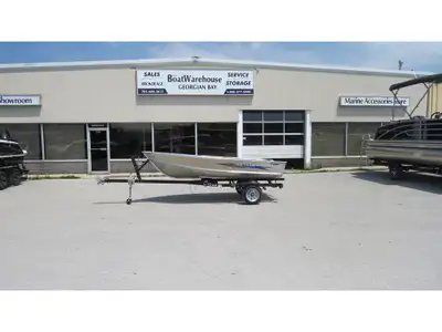 ***MID SUMMER BLOWOUT - REGULAR $4,399... NOW $3,999 *** BRAND NEW 2022 LOWE V1260! TRAILER AND MOTO...