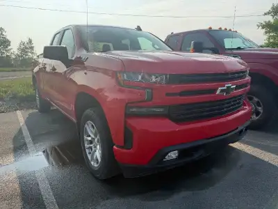 POWERFUL, BOLD, AND BUILT TO PERFORM – THIS 2019 CHEVROLET SILVERADO 1500 RST 5.3L V8 IS READY FOR W...