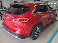 Look at this certified 2020 INFINITI QX50 Sensory AWD | Leather | Sunroof | Nav | Cooled + Heated Se... (image 3)