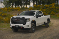 Equipped with a 6.6L Duramax diesel, 10-speed Allison, off-road suspension, and leather trim. Dealer... (image 3)