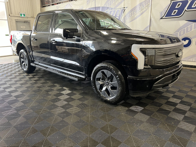 2025 Ford F-150 Lightning LARIAT | MAX TRAILER TOW PKG | BLUECRU in Cars & Trucks in Lloydminster - Image 3