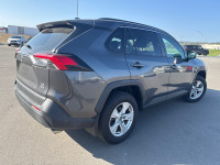 Heated Seats, Apple CarPlay, Blind Spot Monitoring, Lane Keep Assist, Steering Wheel Audio Control!... (image 4)