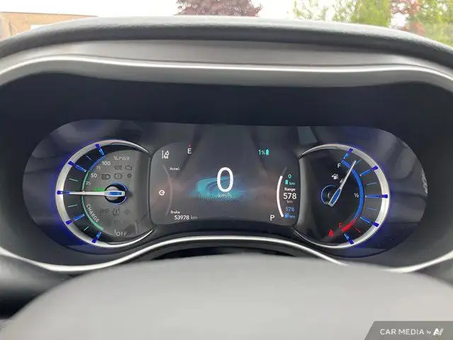 2022 Chrysler Pacifica Hybrid Touring L | Leather | Hybrid in Cars & Trucks in Guelph - Image 17