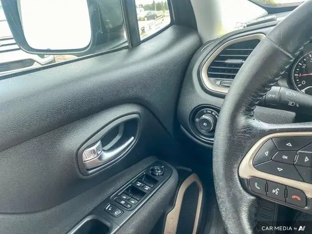 2016 Jeep Renegade North in Cars & Trucks in Saskatoon - Image 22