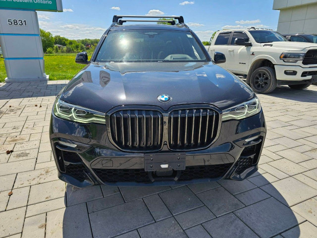 2022 BMW X7 in Cars & Trucks in Ottawa - Image 2