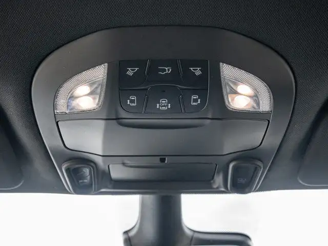 2025 Chrysler Pacifica Select in Cars & Trucks in Barrie - Image 33