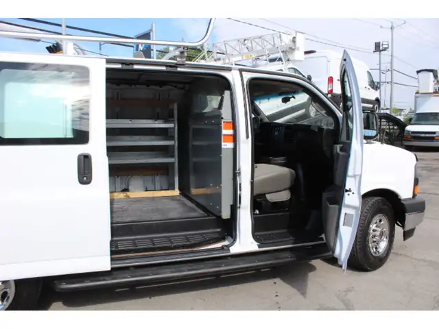 2017 GMC Savana Cargo Van 2500 CARGO 109.000 KM CERTIFIÉ RACK ET in Cars & Trucks in Laval / North Shore - Image 11